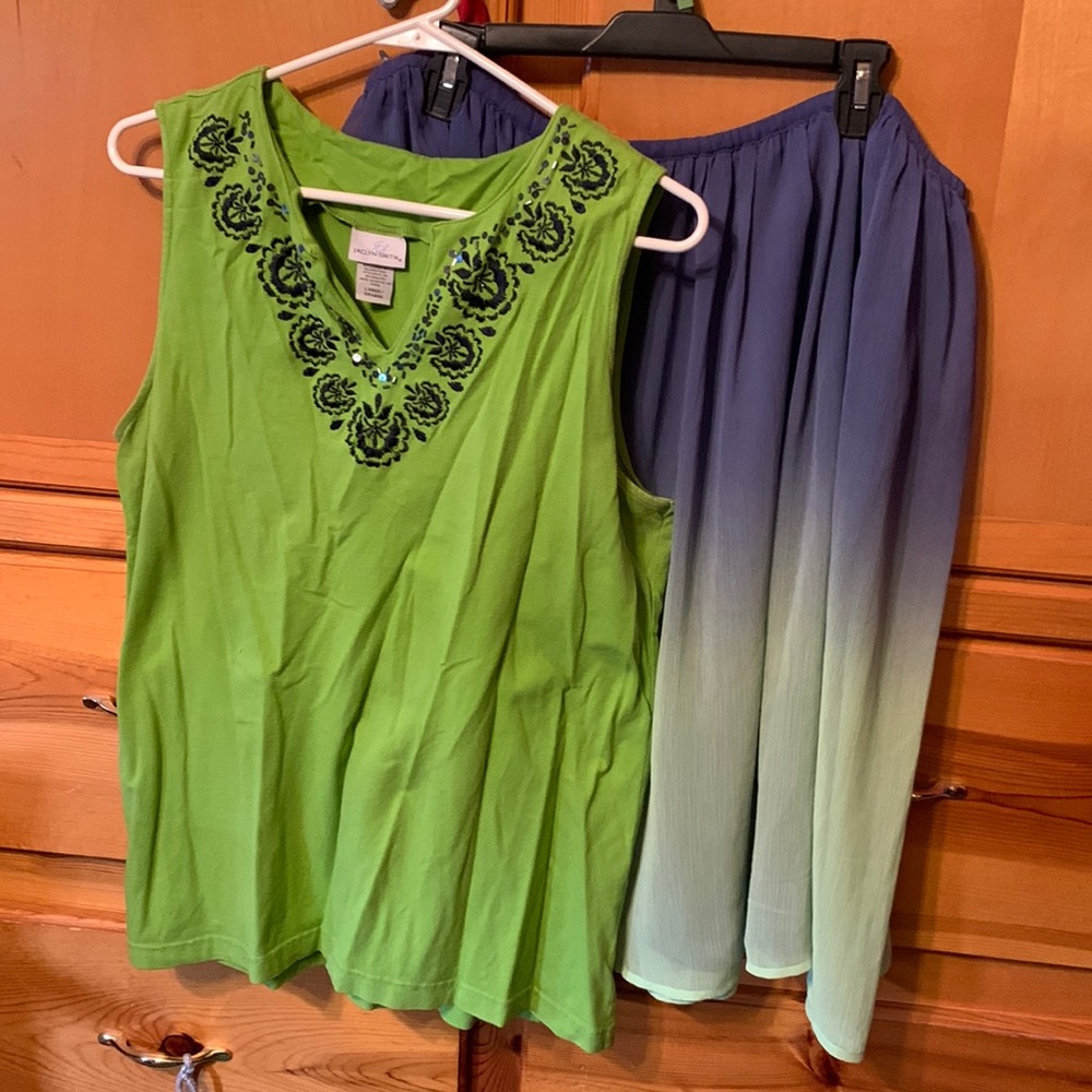 Vintage Jaclyn smith skirt set. Large. Blue and green